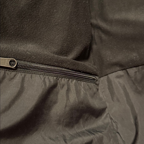 The North Face Two-Tone Blue and Black Hooded Jacket - Picture 6 of 10